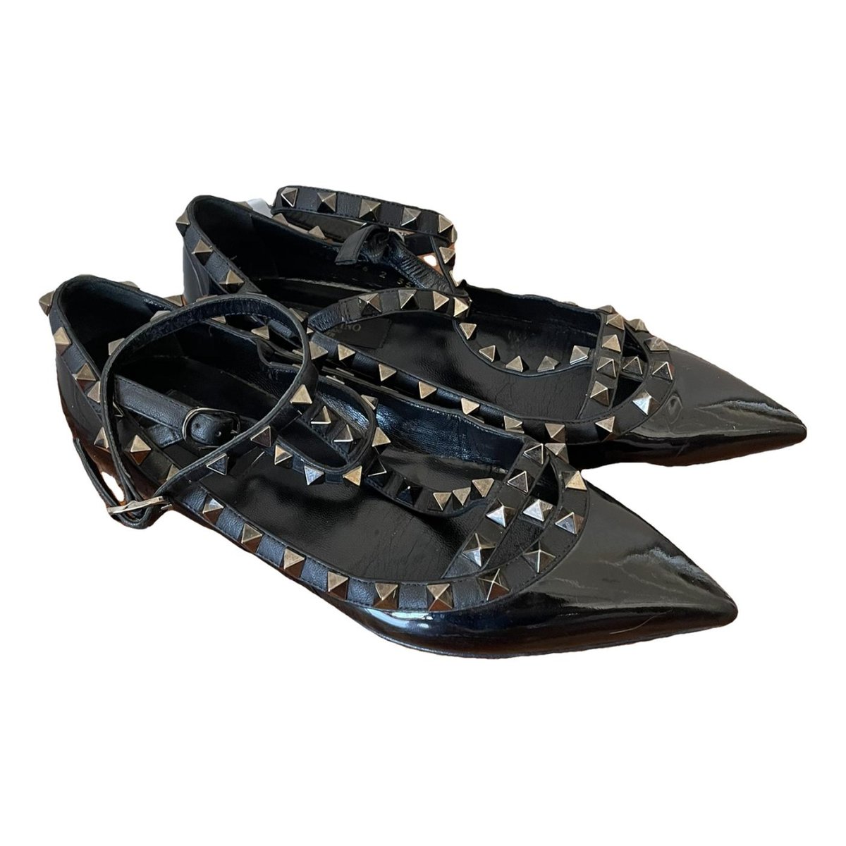 Rockstud patent leather flats