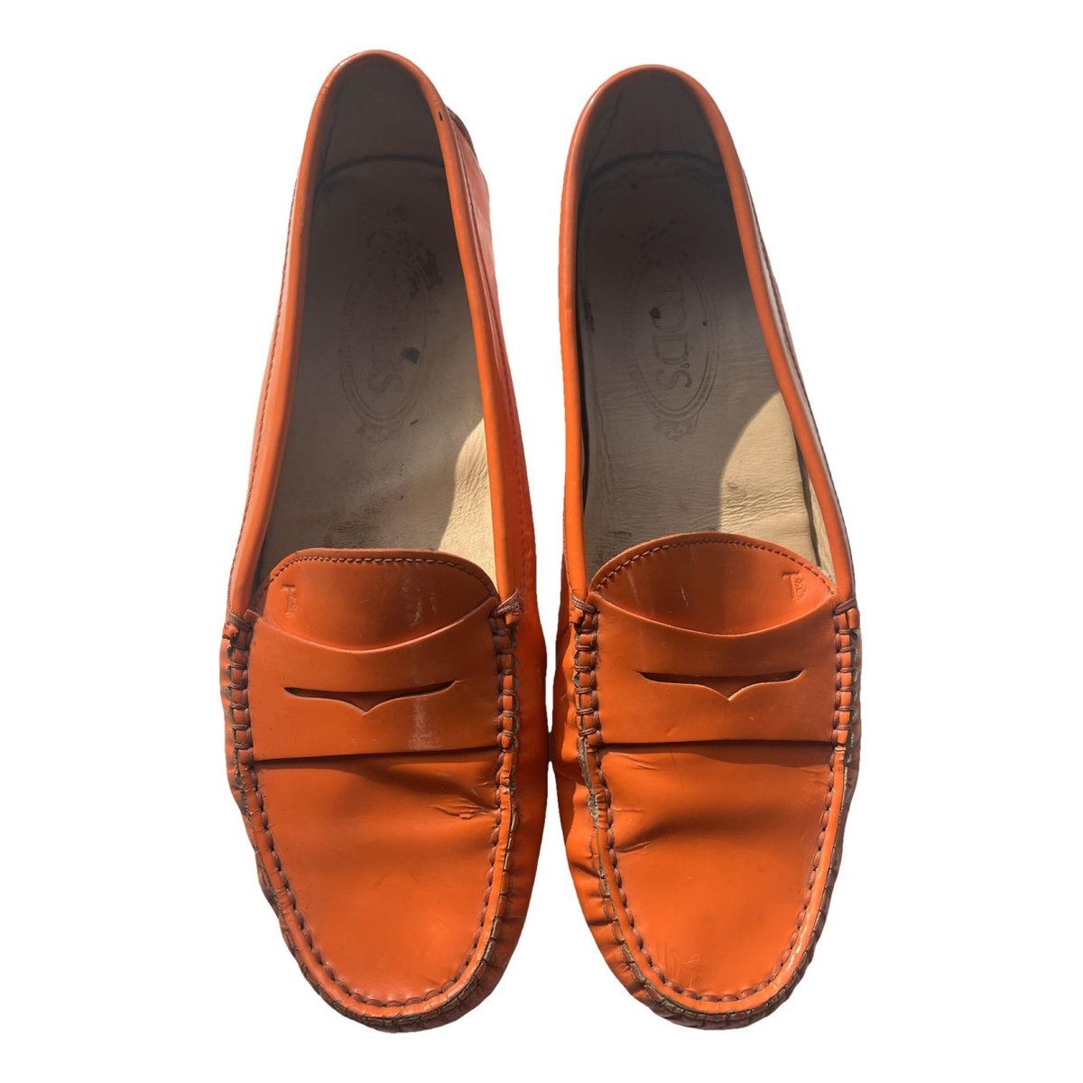 Gommino patent leather flats