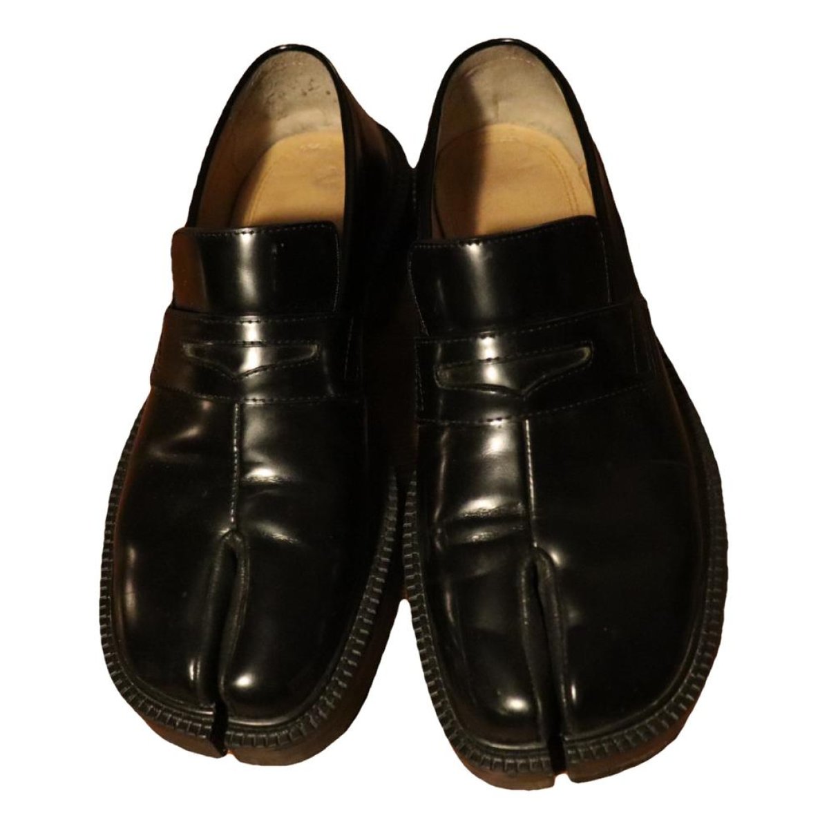 Tabi leather flats