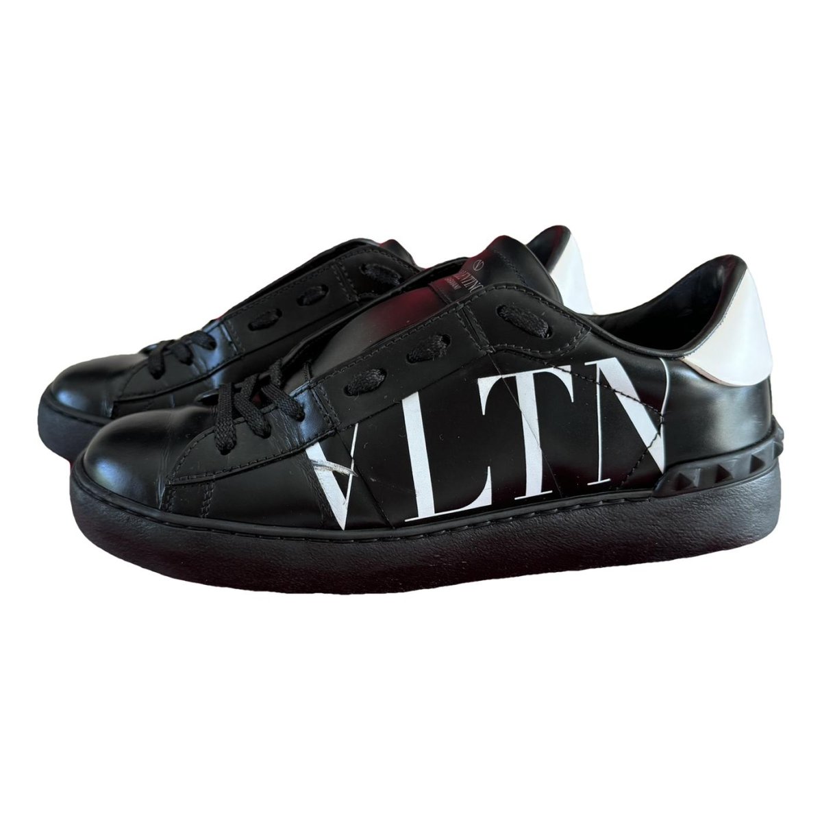 Open VLTN leather trainers