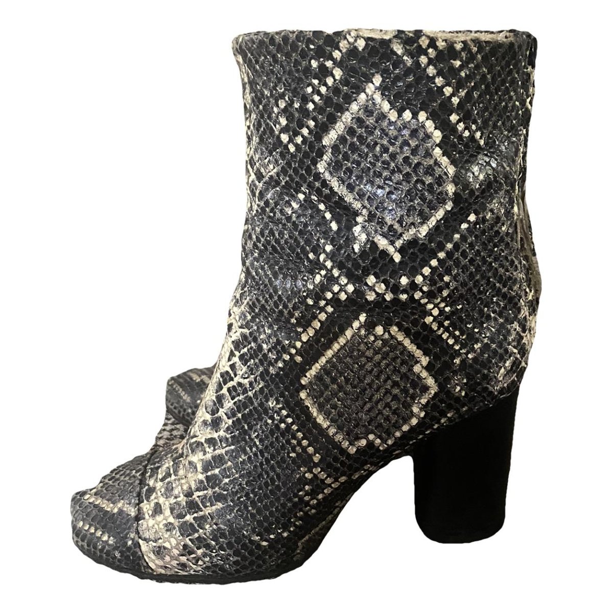 Deyissa leather boots