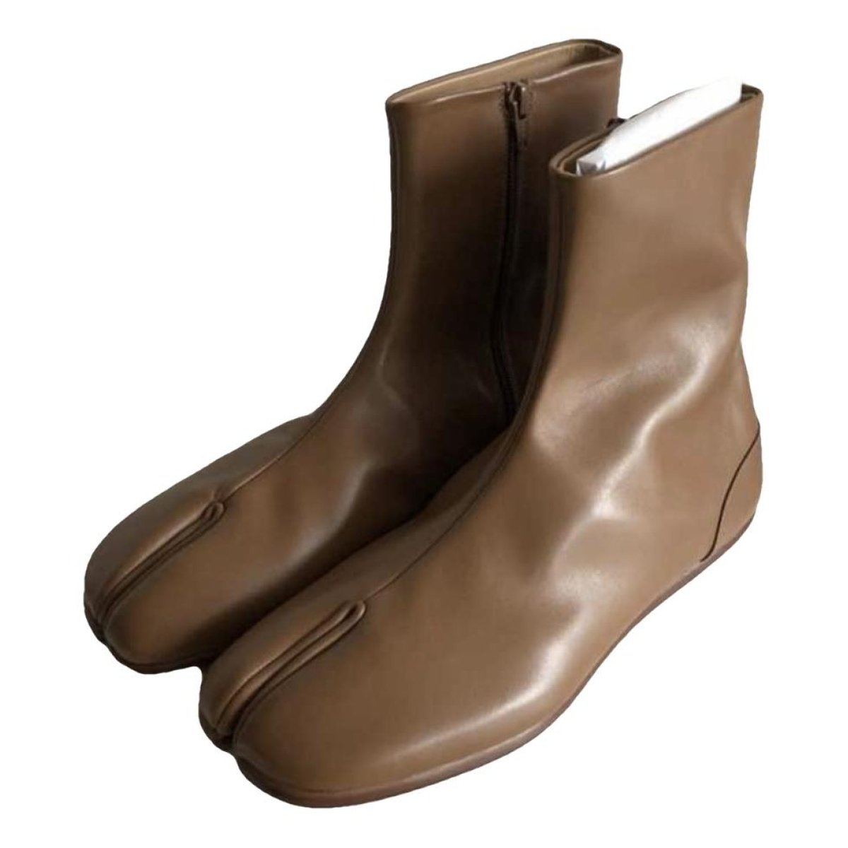 Tabi leather boots