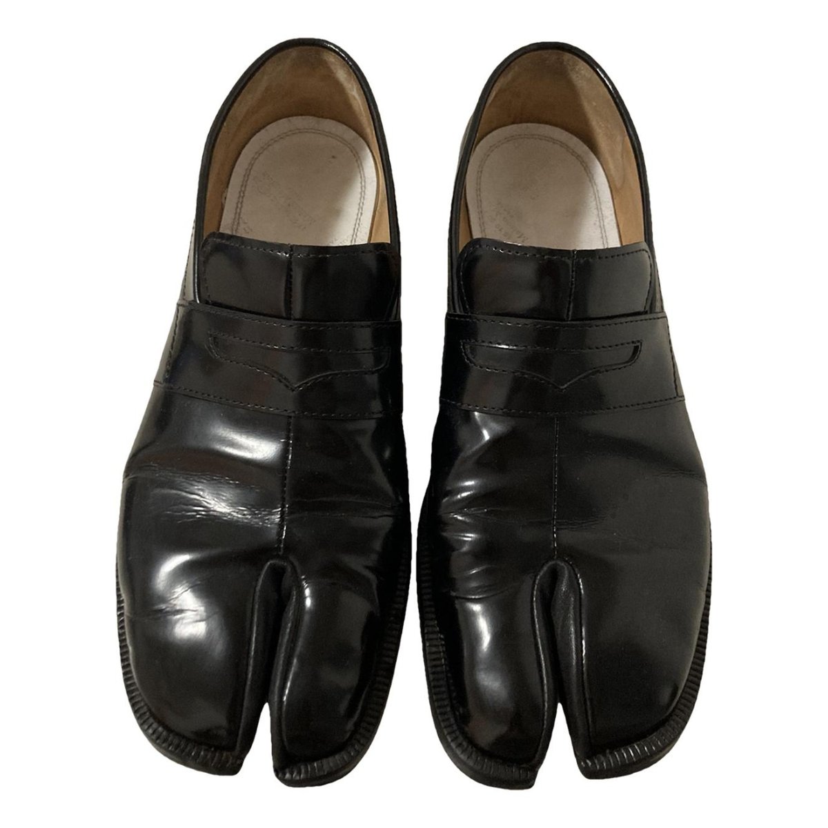Tabi leather flats