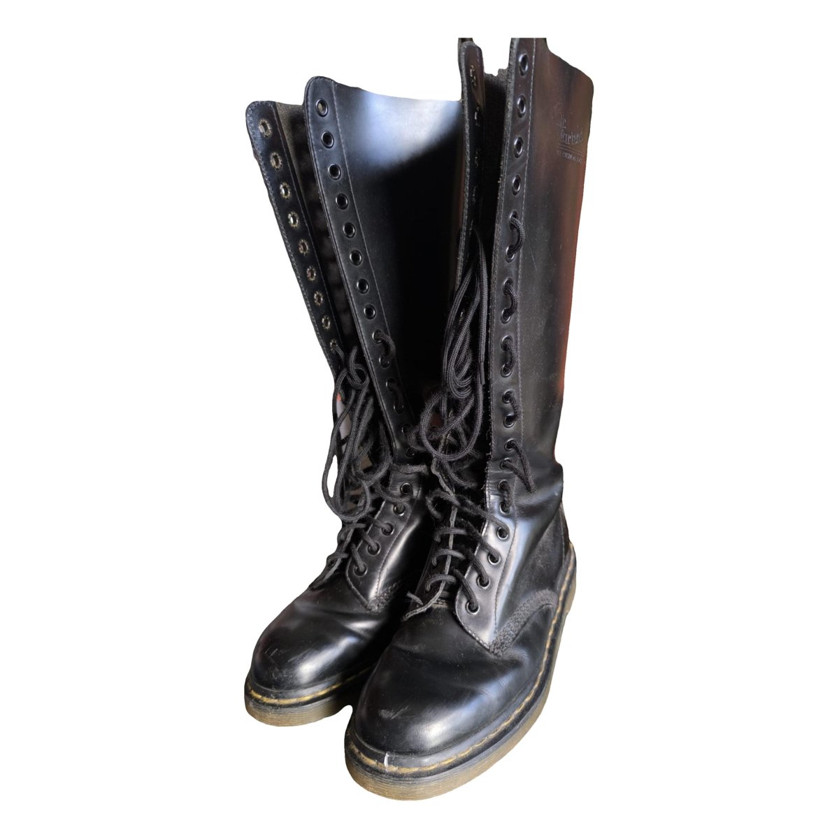 1914 (14 eye) leather boots