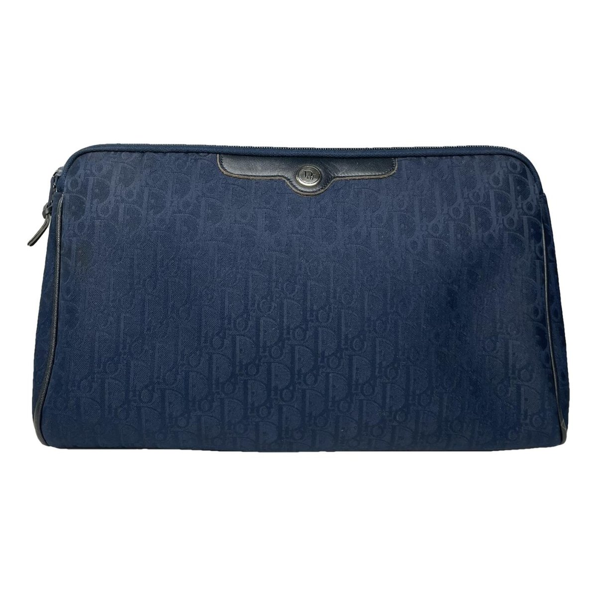 30 Montaigne clutch bag