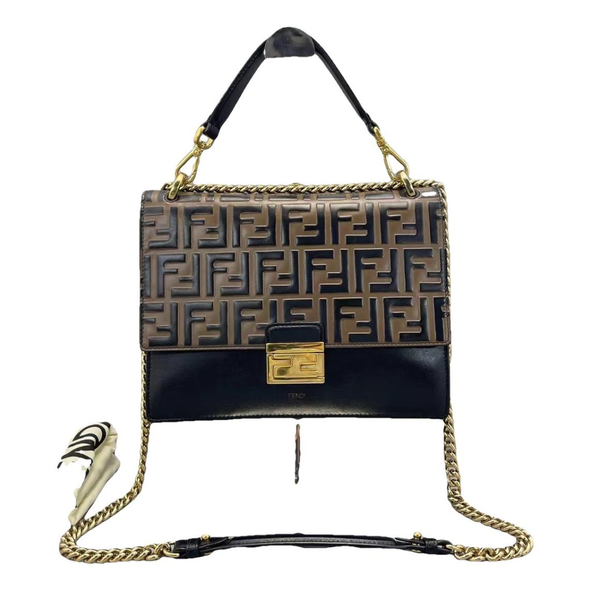 Kan U leather handbag