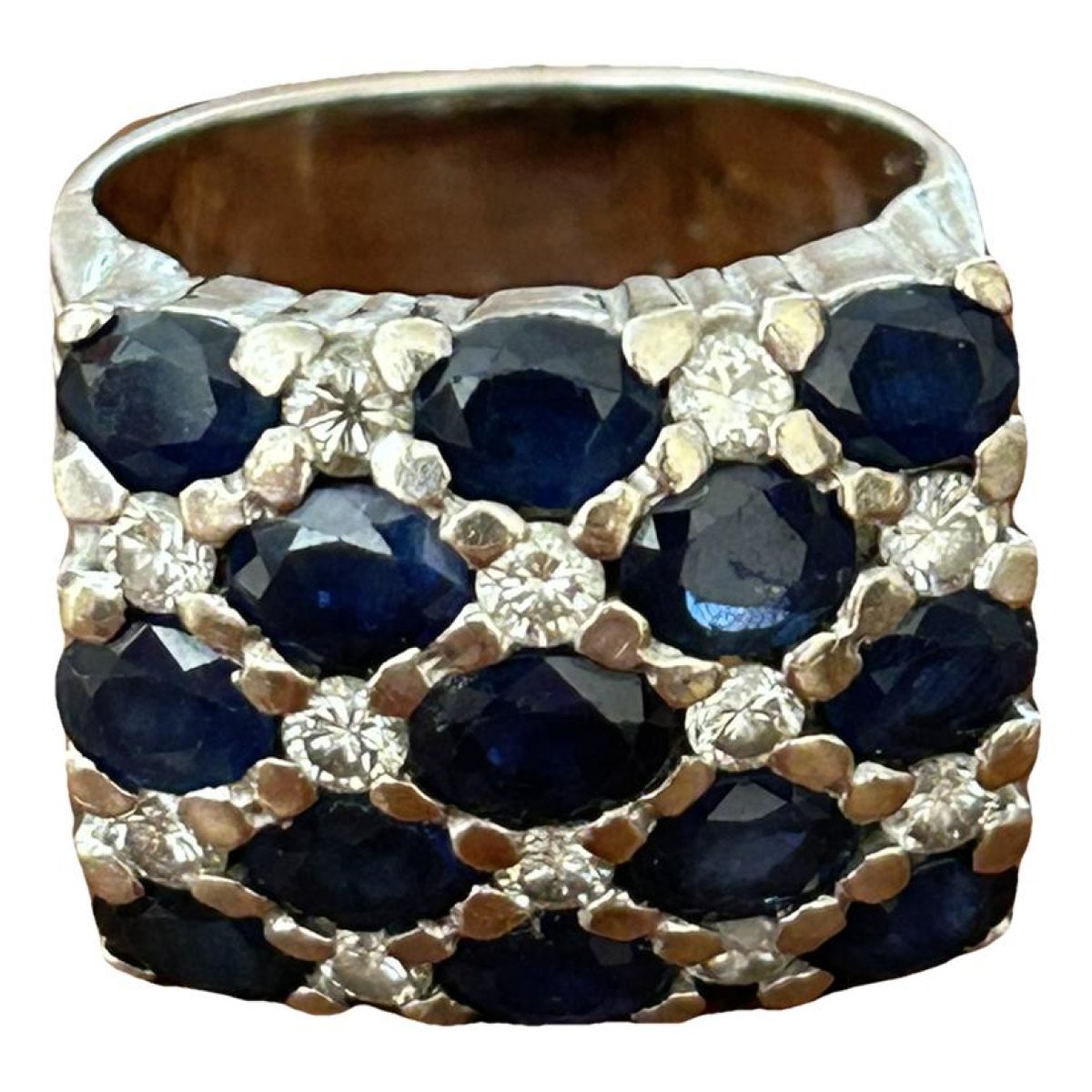 Chevalières white gold ring