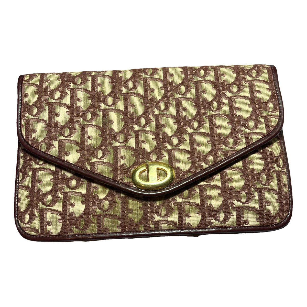 30 Montaigne clutch bag