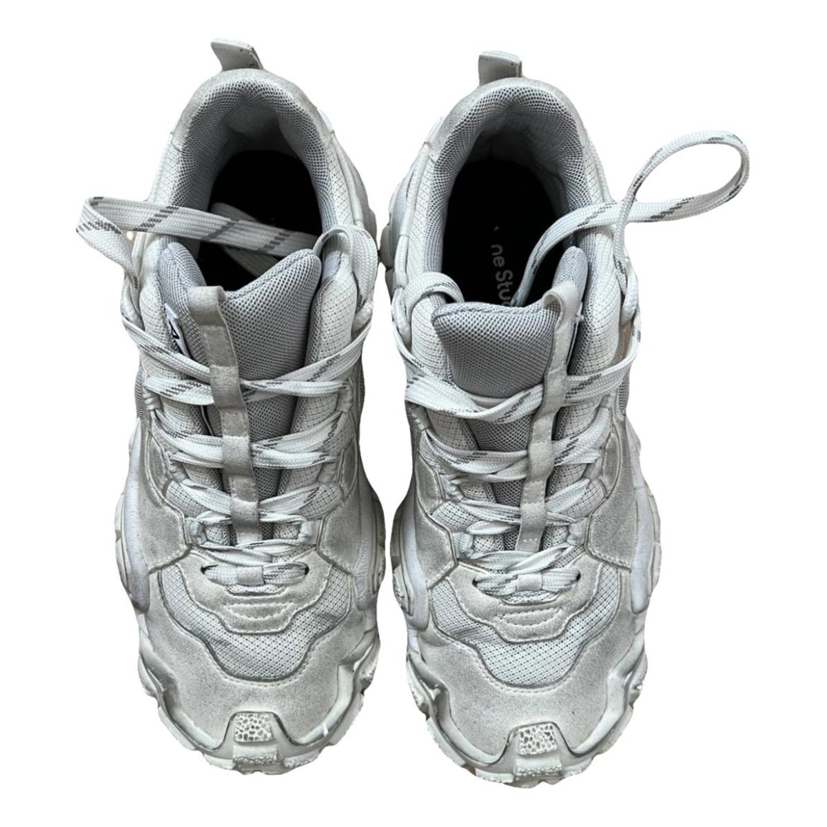 Bolzter cloth trainers
