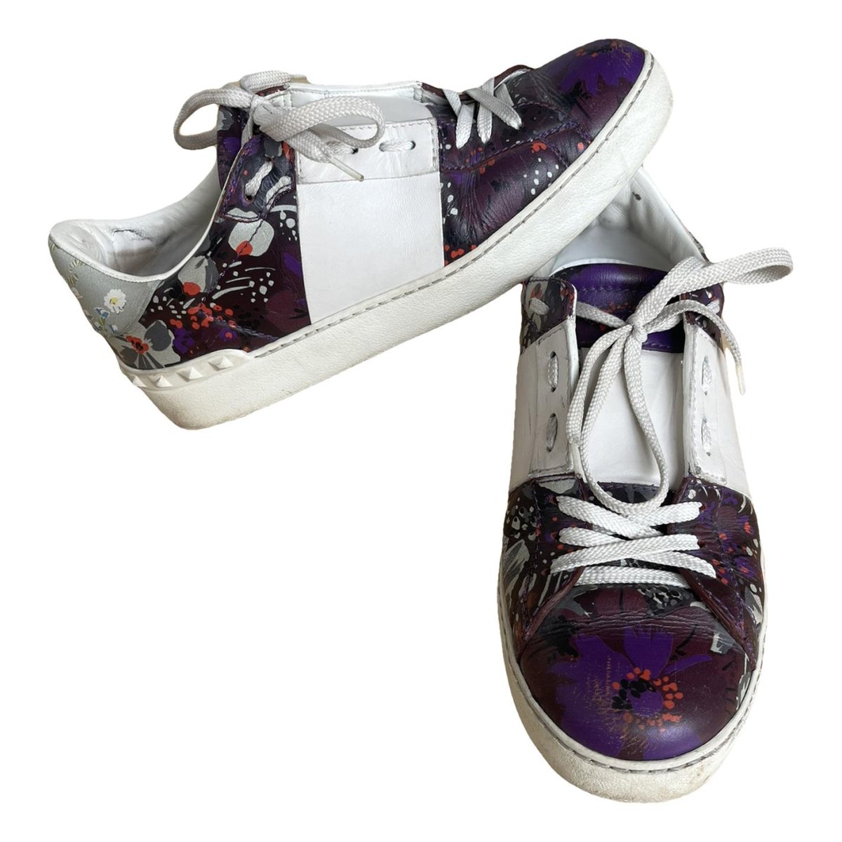 Rockstud leather trainers