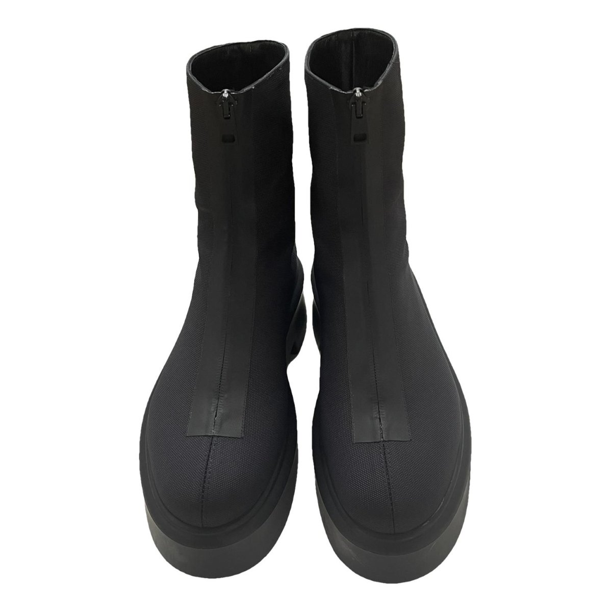 Zipped 1 cloth boots