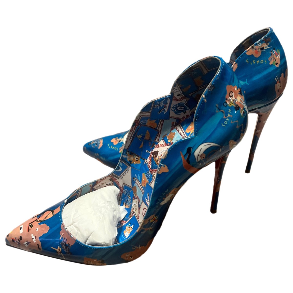 Hot Chick patent leather heels