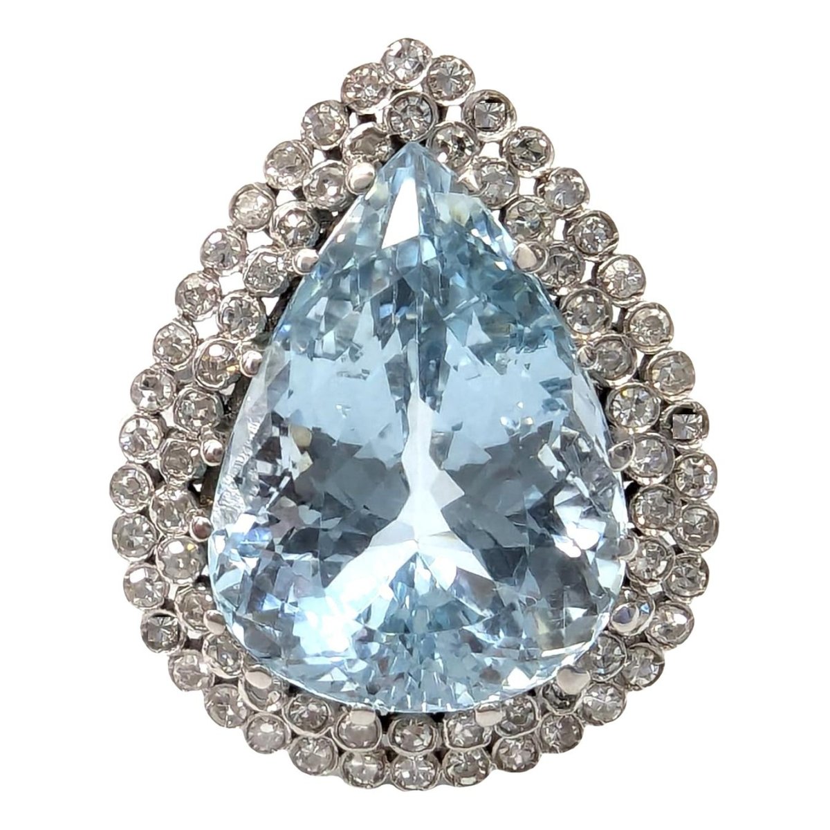 Chevalières white gold ring