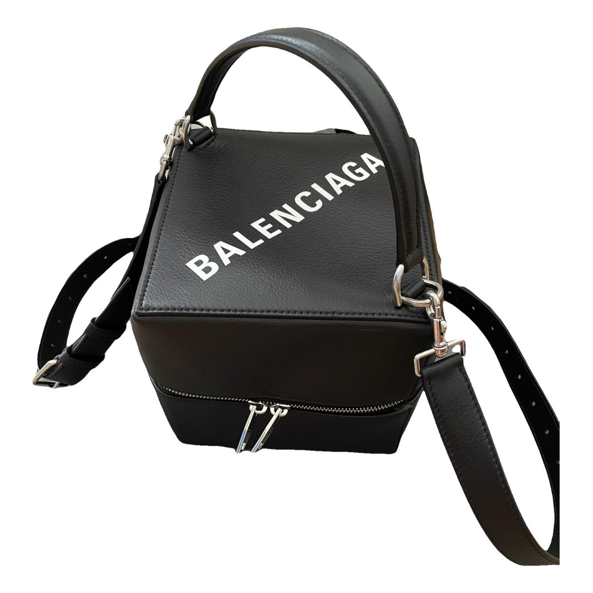 Plastic bag shooper leather handbag