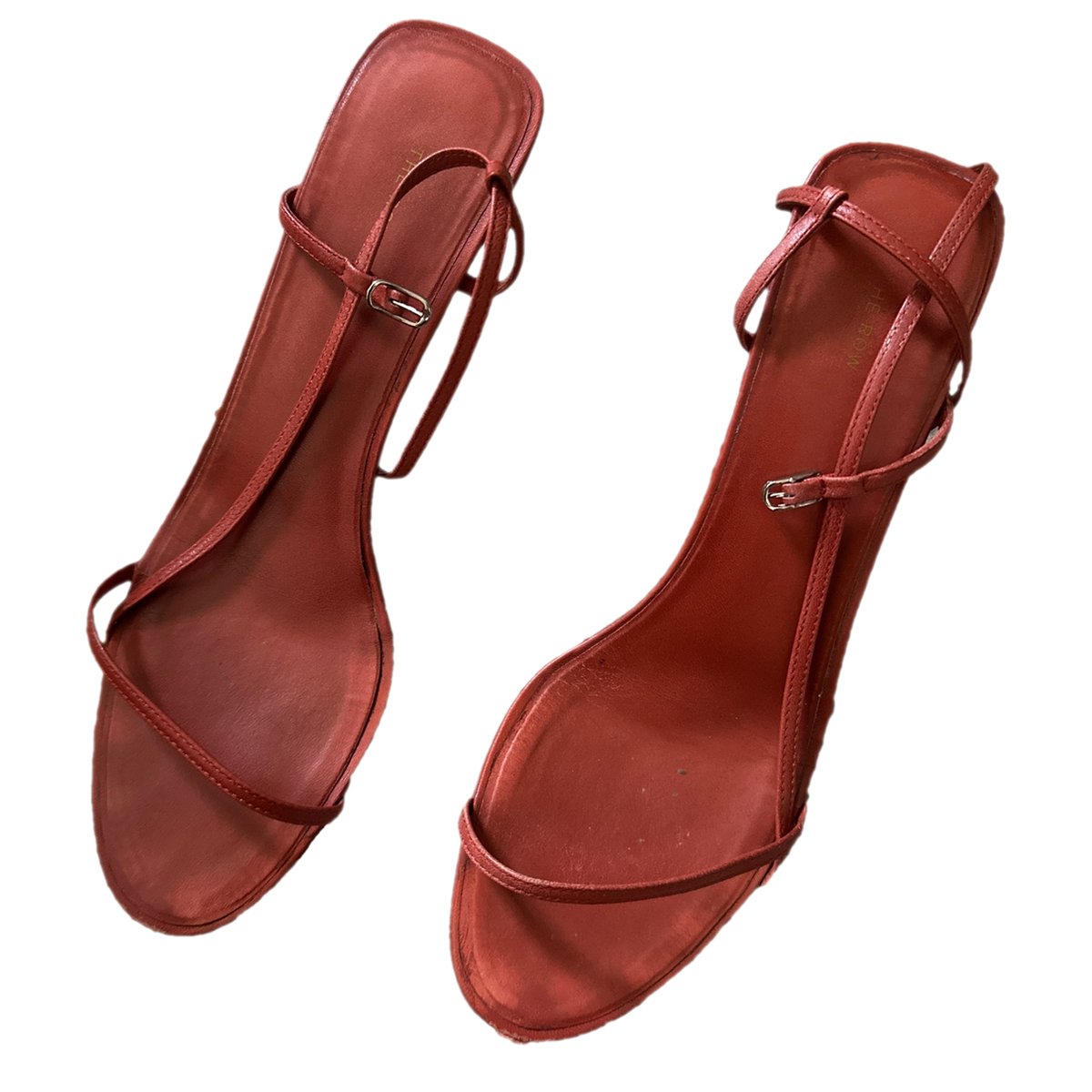 Bare leather sandals