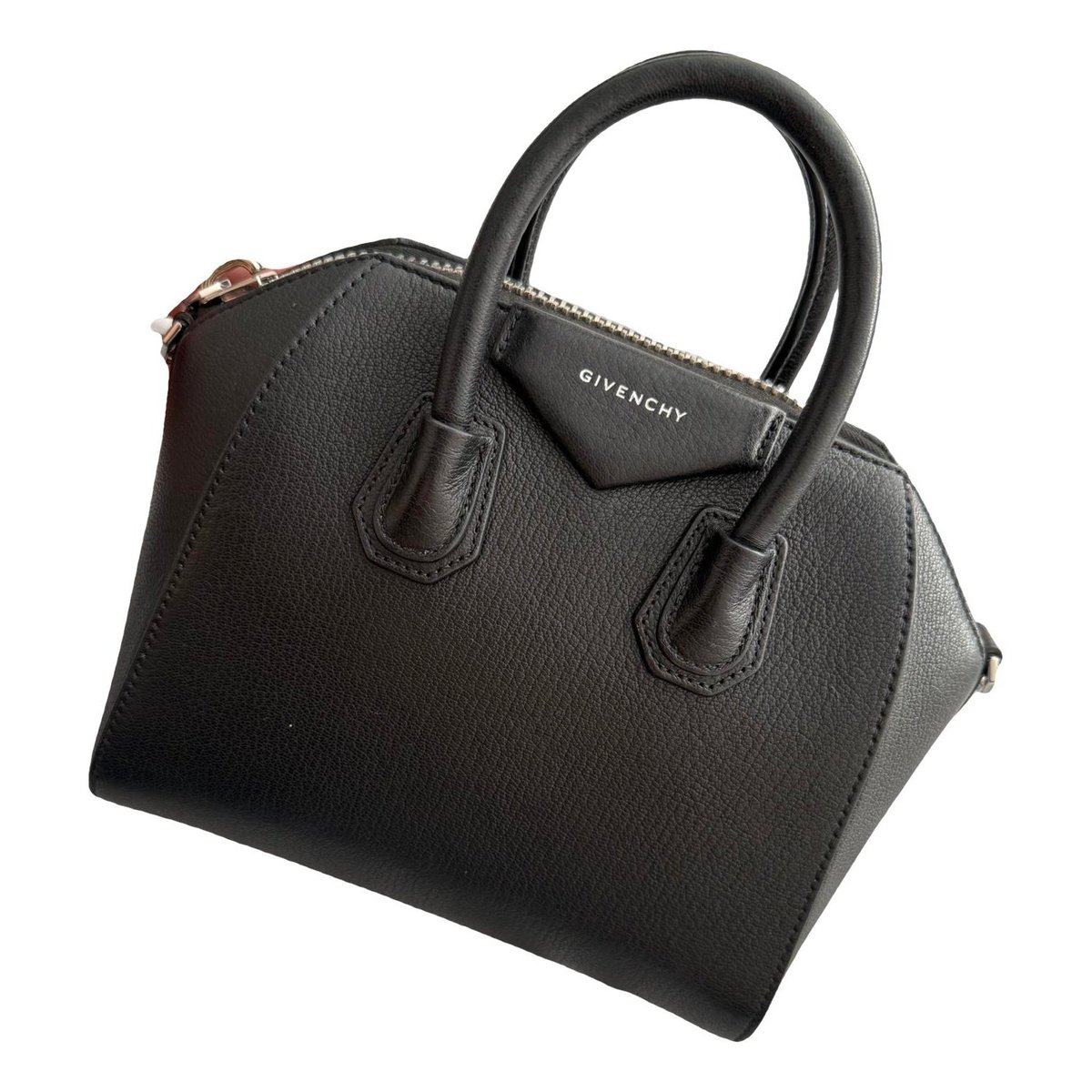 Antigona leather handbag