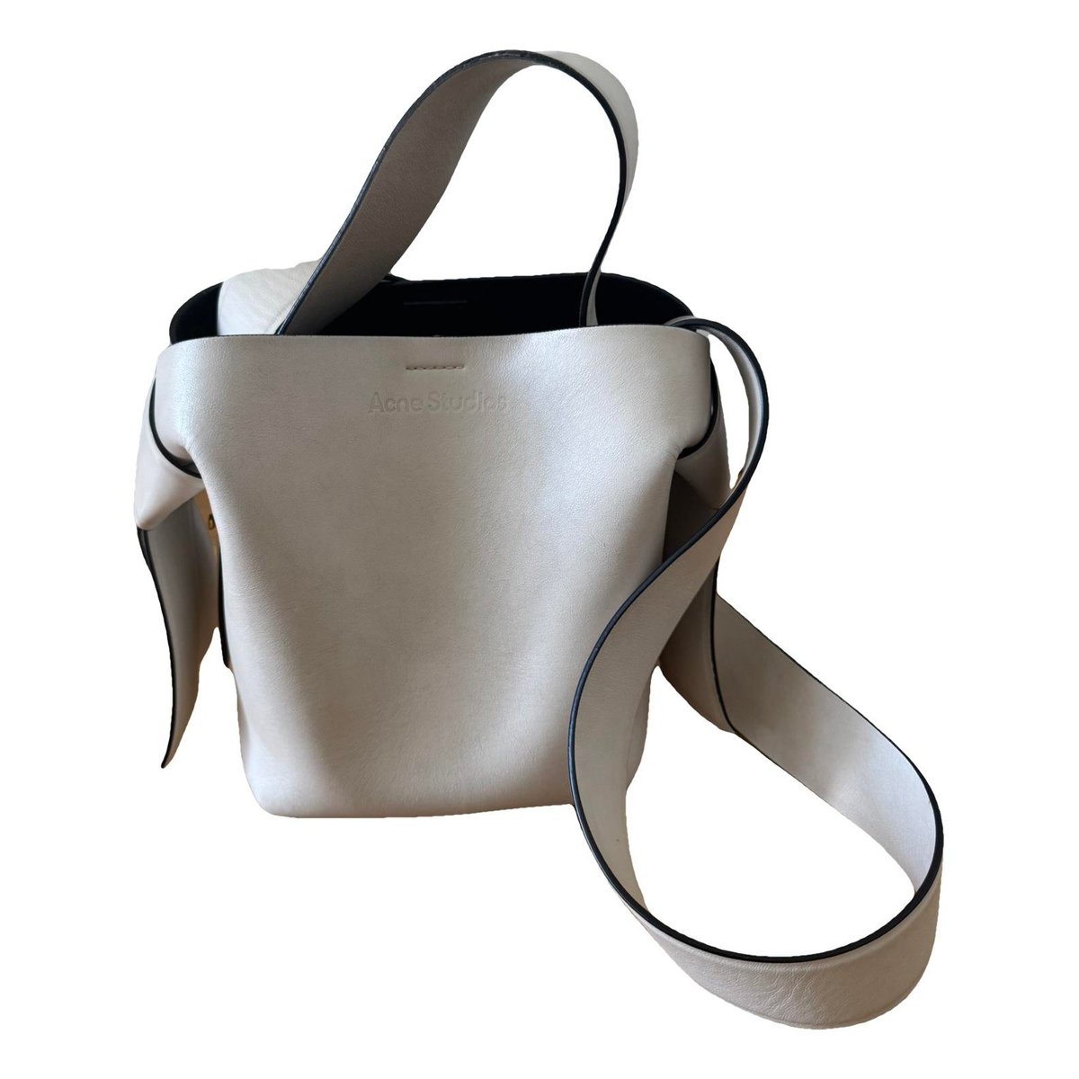 Musubi leather handbag