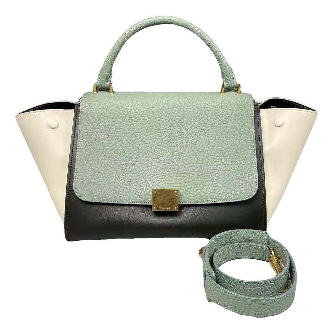 Trapèze leather handbag