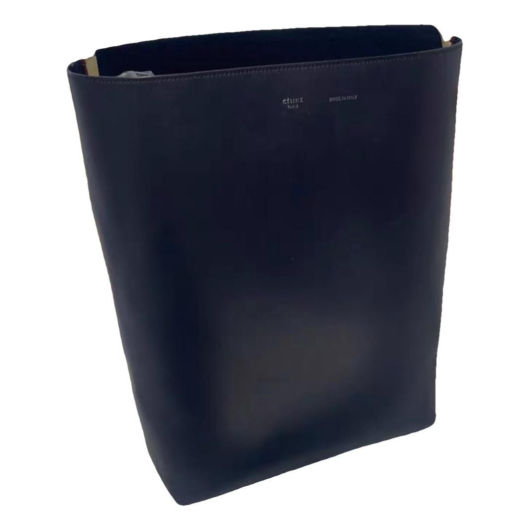 Twisted leather tote
