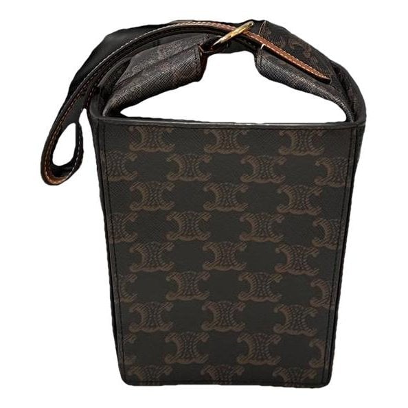 Clasp box vinyl handbag