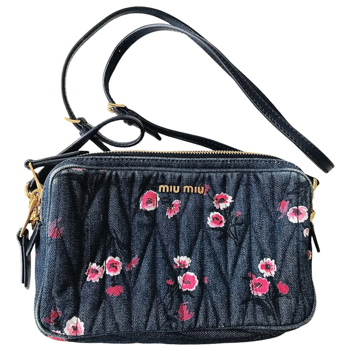 Matelassé crossbody bag