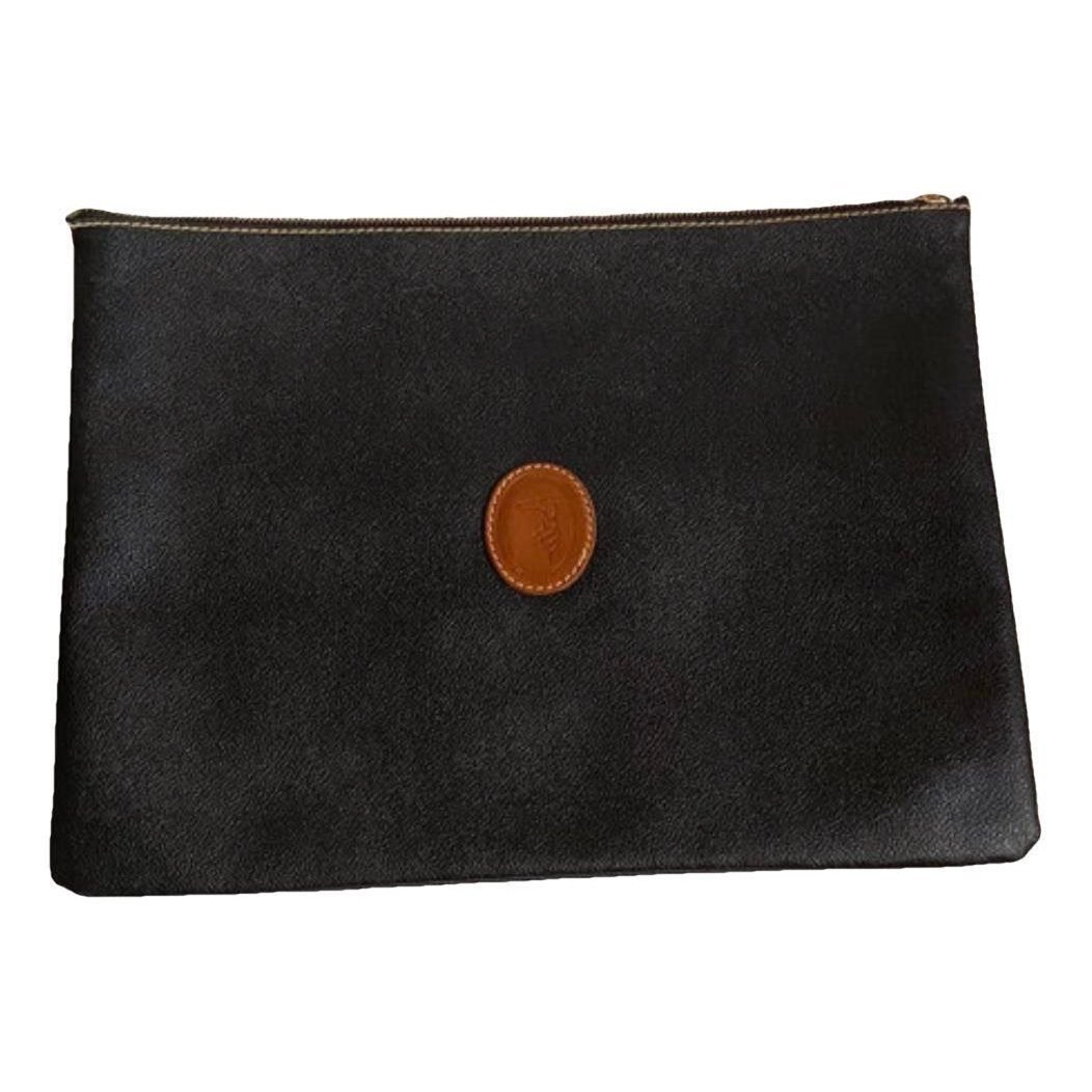 Leather clutch bag