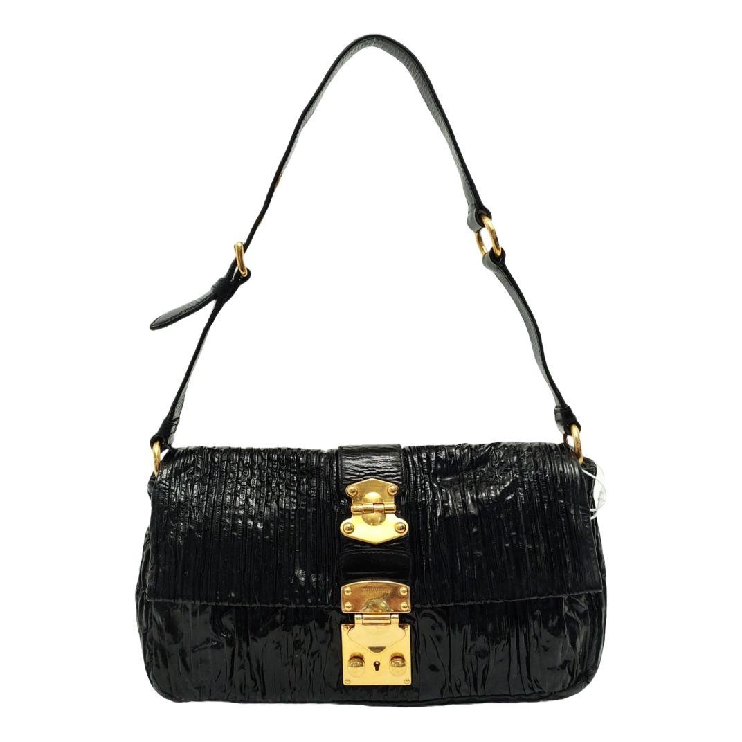 Coffer leather handbag