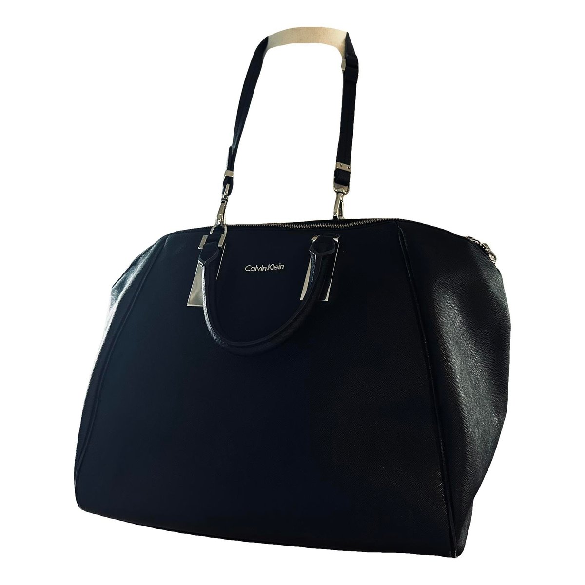 Leather tote