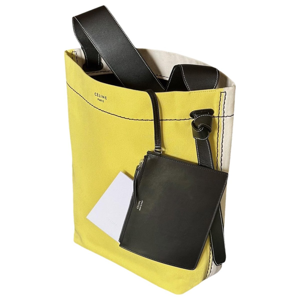 Twisted cloth tote