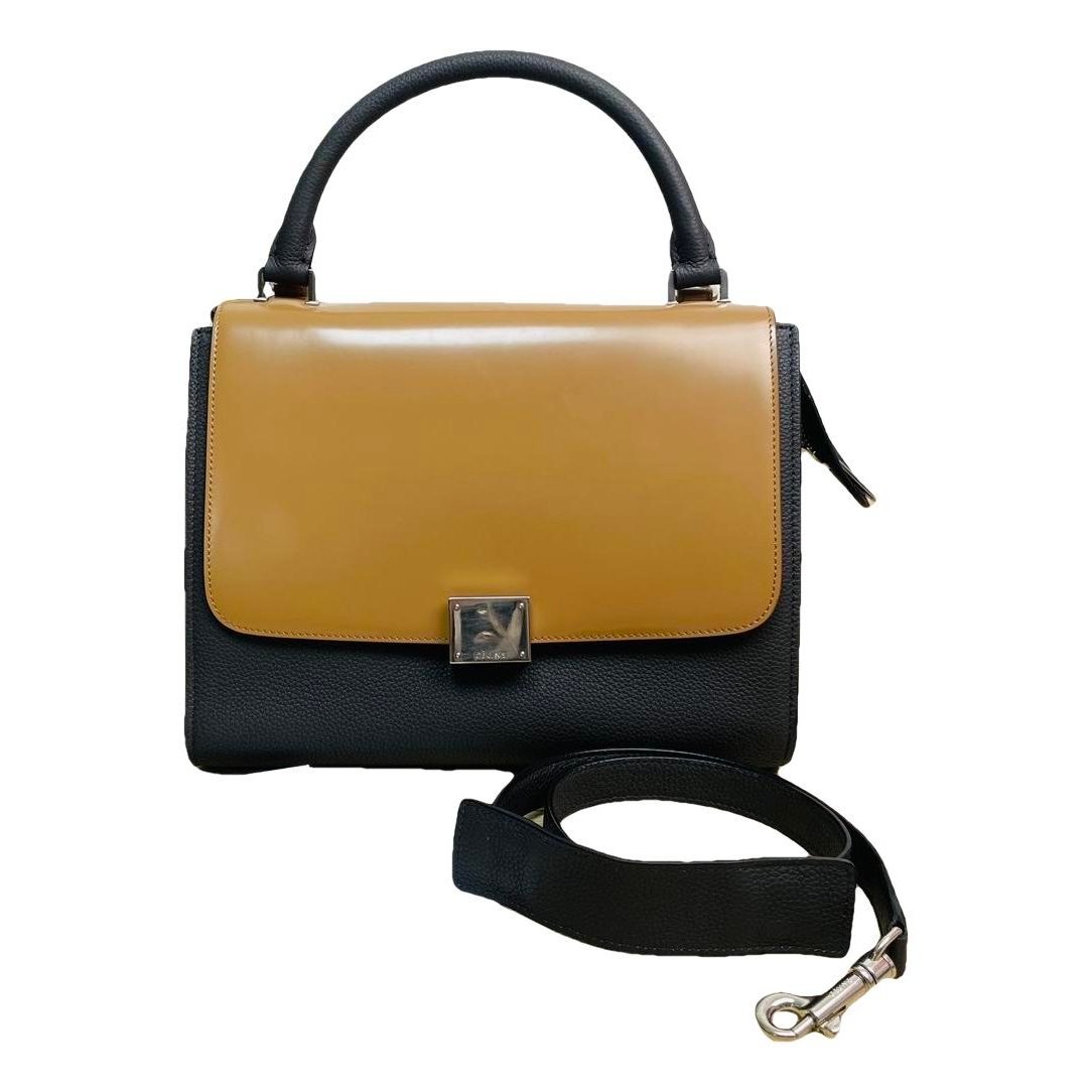 Trapèze leather handbag