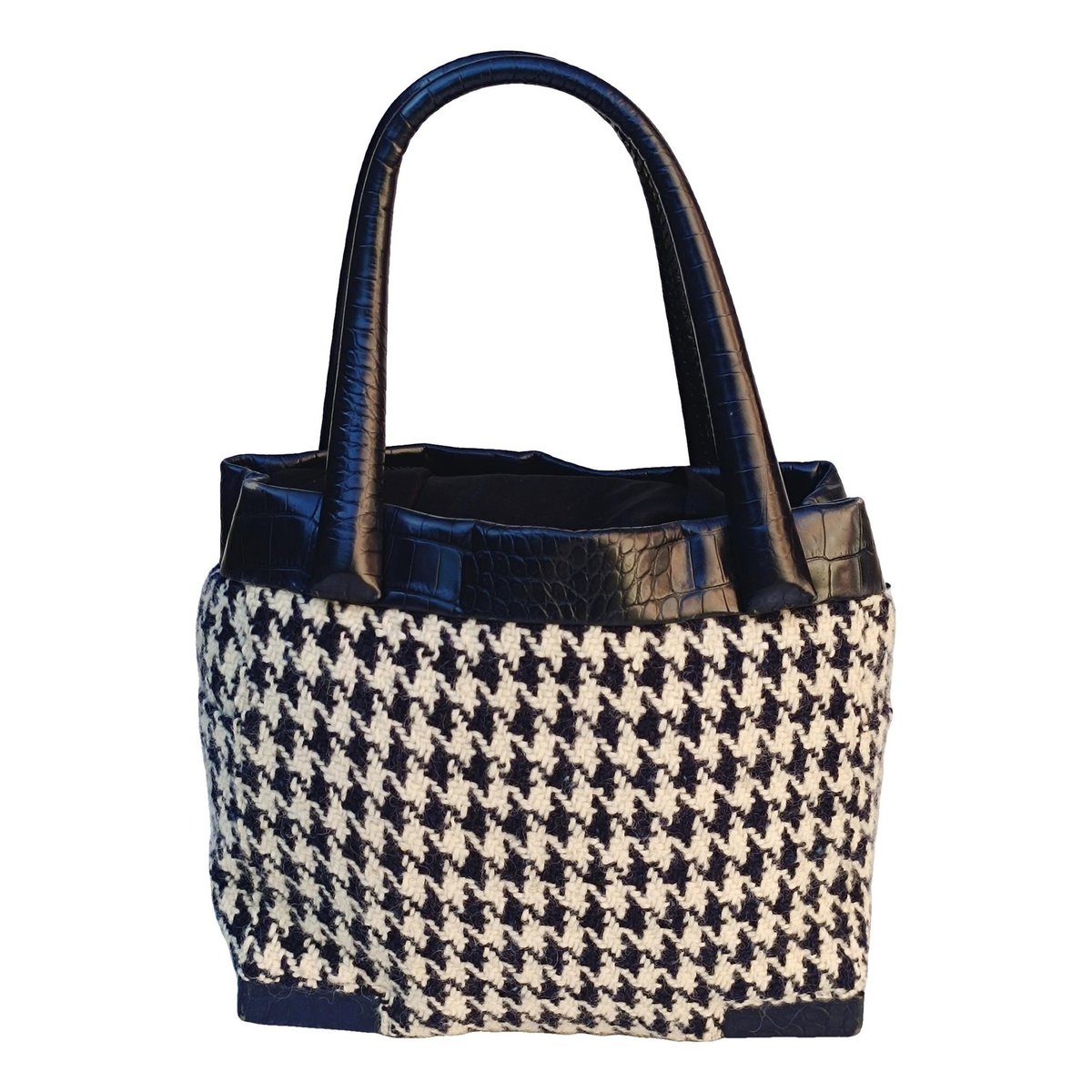 Anita wool handbag