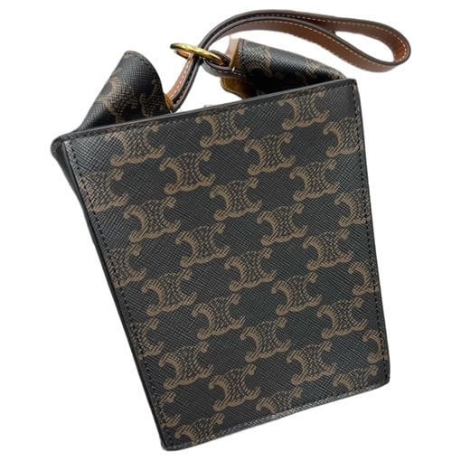 Clasp box vinyl handbag