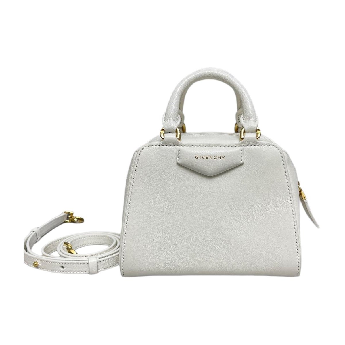 Antigona leather handbag