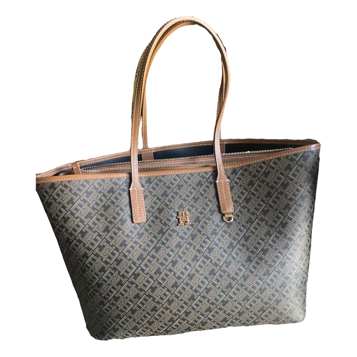Leather tote