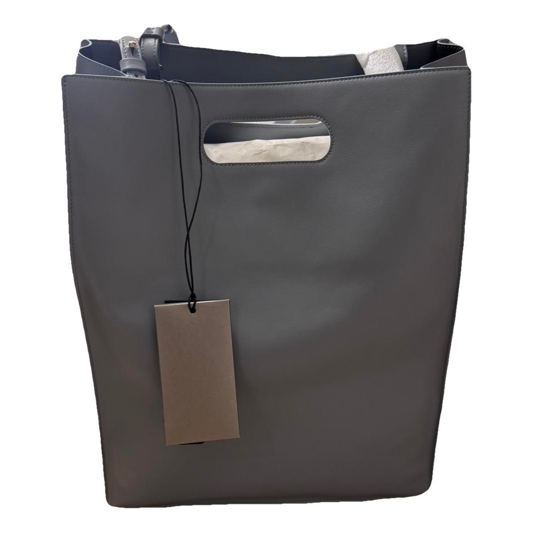 Leather tote