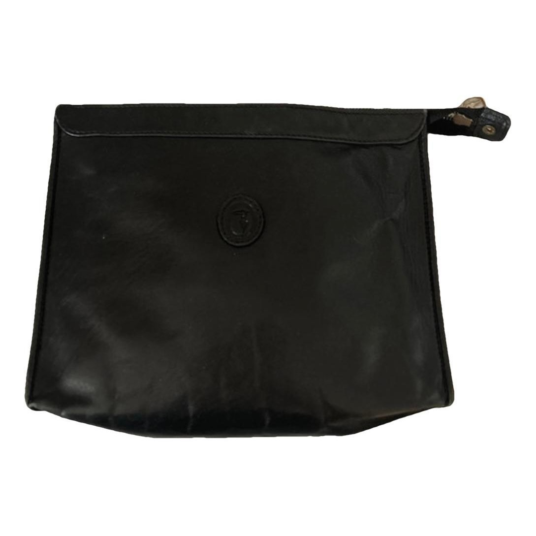 Leather clutch bag