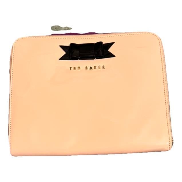 Patent leather handbag