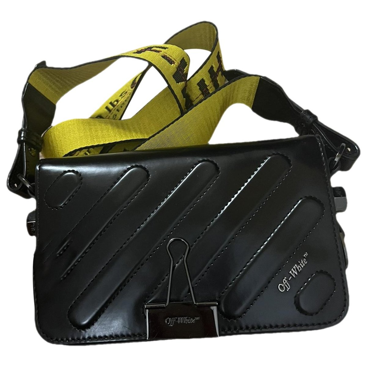 Binder leather handbag
