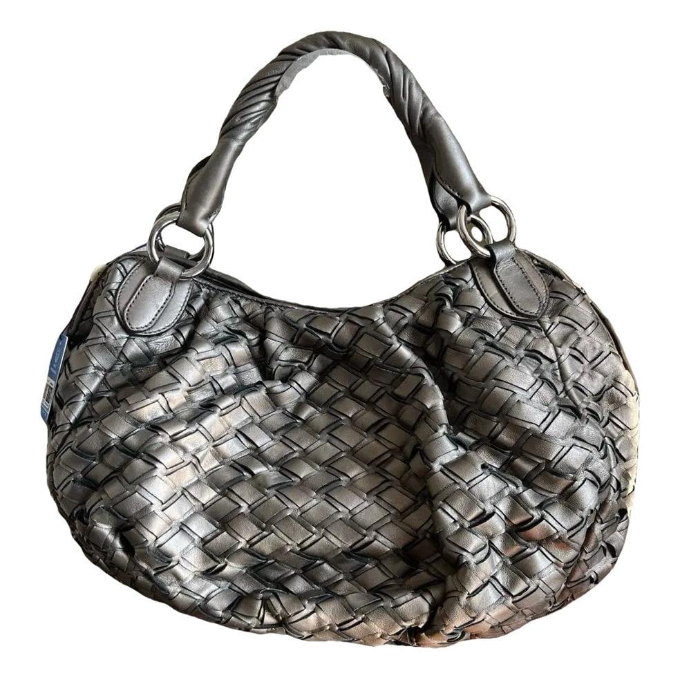 Matelassé leather handbag