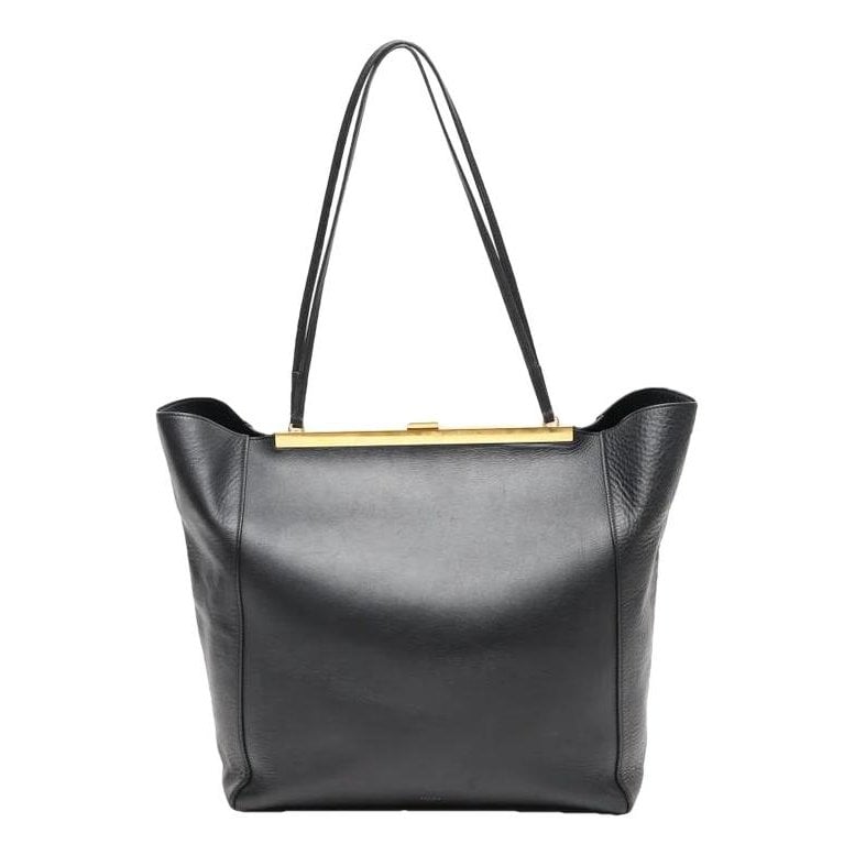 Clasp leather tote