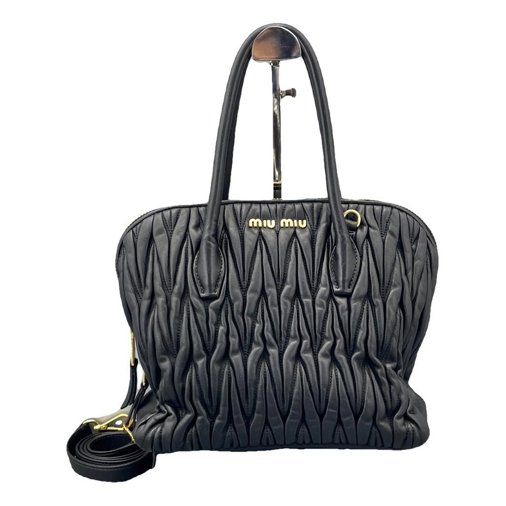 Matelassé leather handbag
