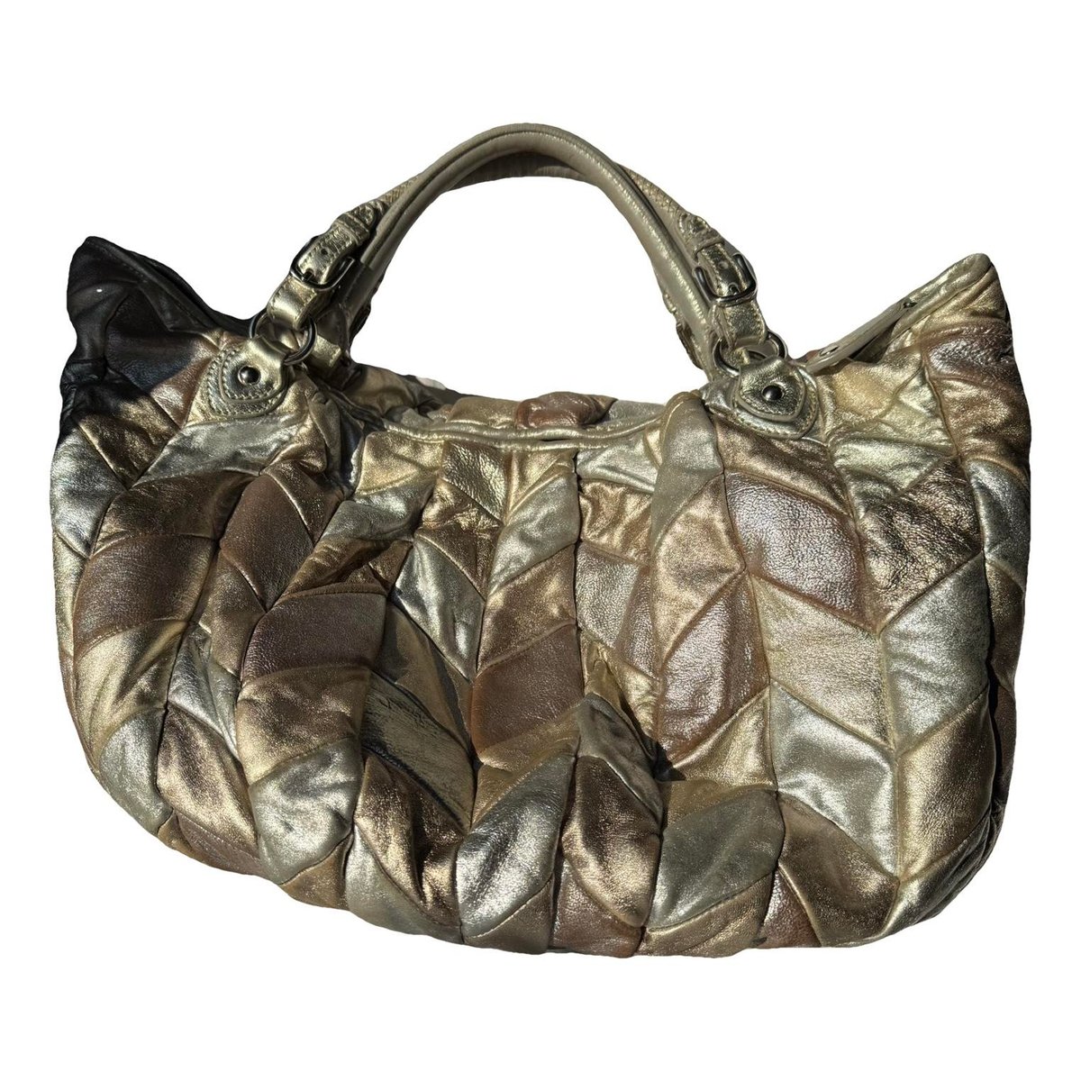 Matelassé leather handbag