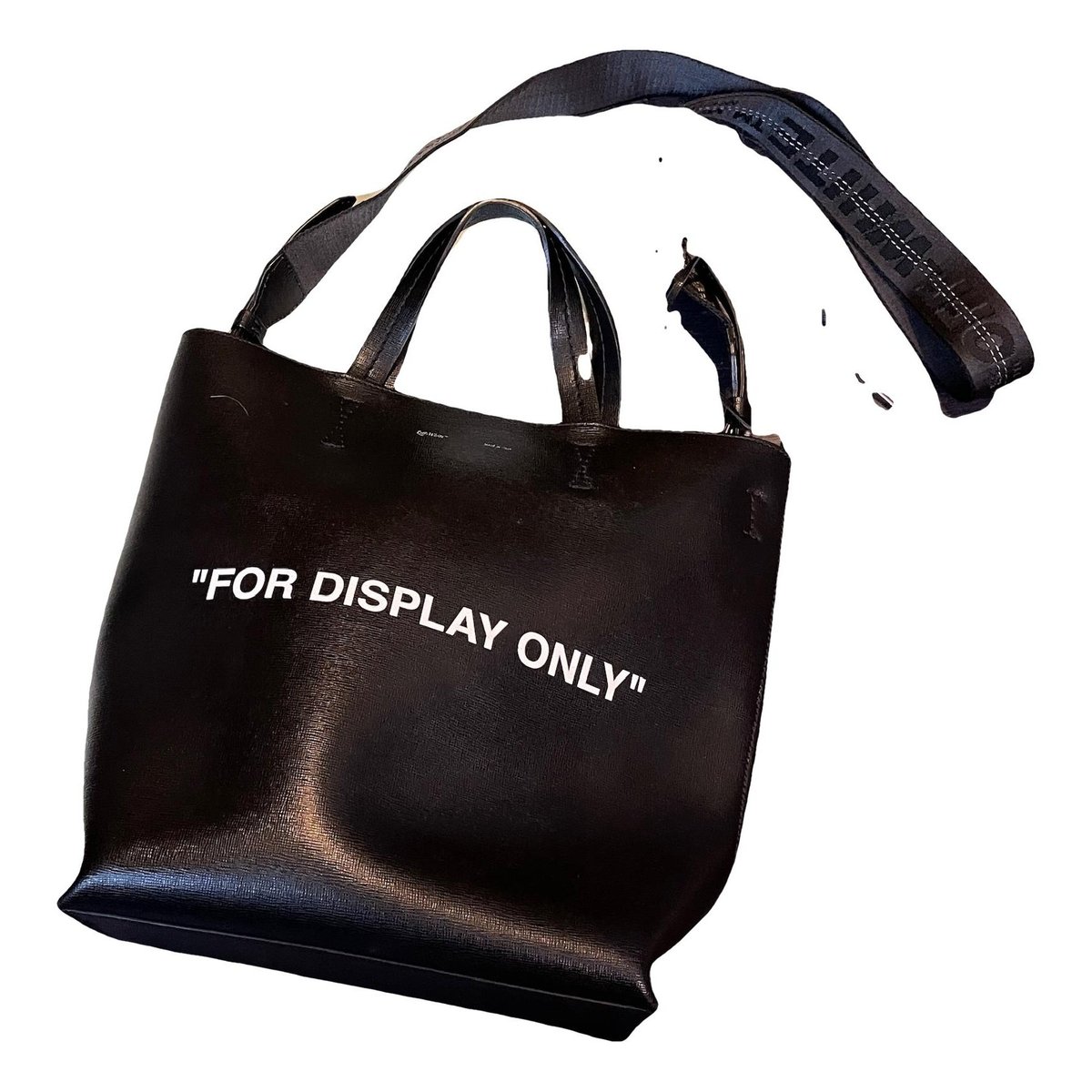 Sculpture leather handbag
