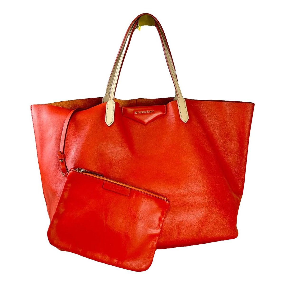 Antigona leather handbag