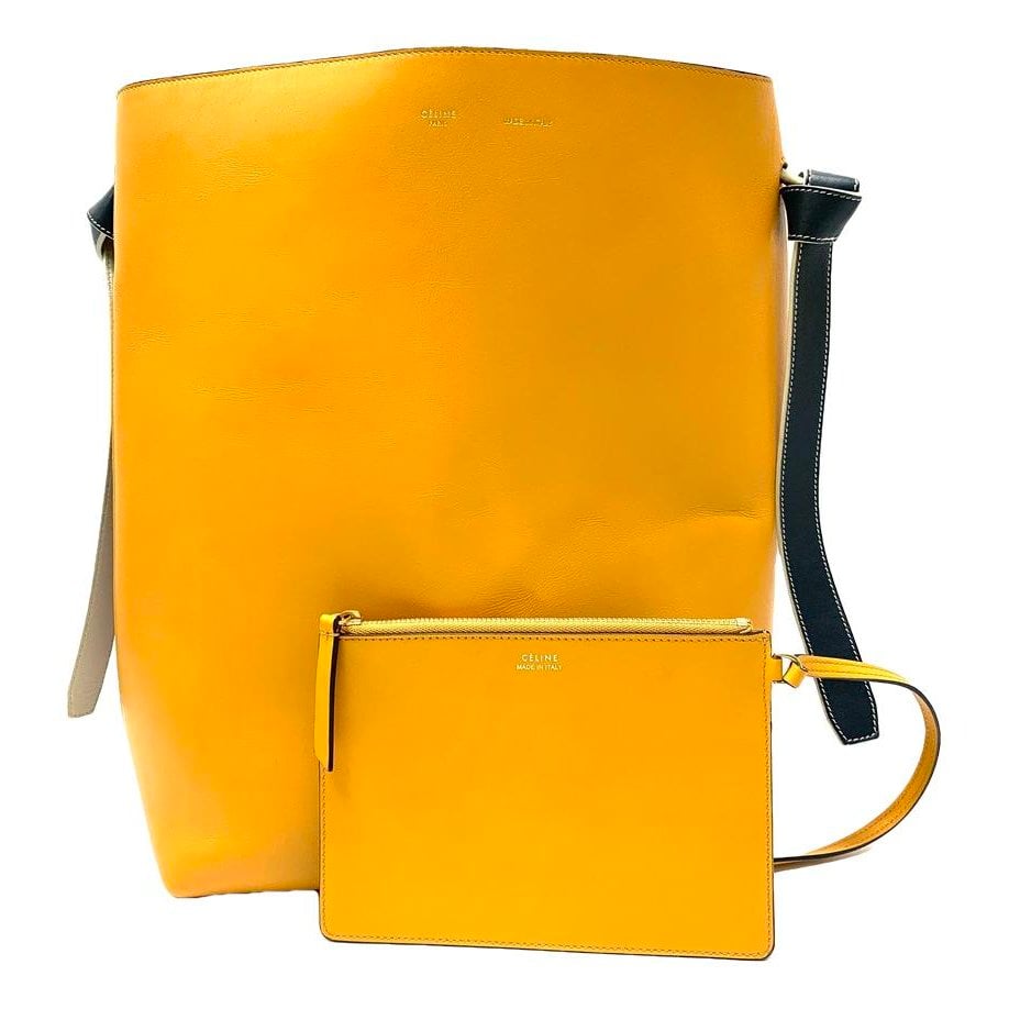 Twisted leather tote