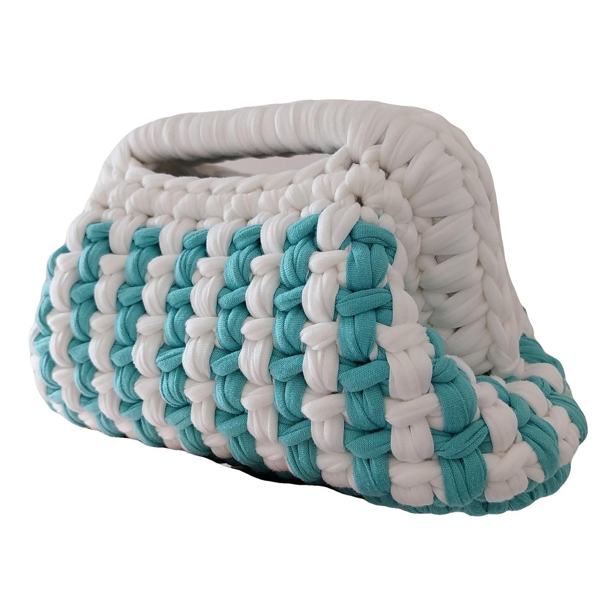 Crochet handbag
