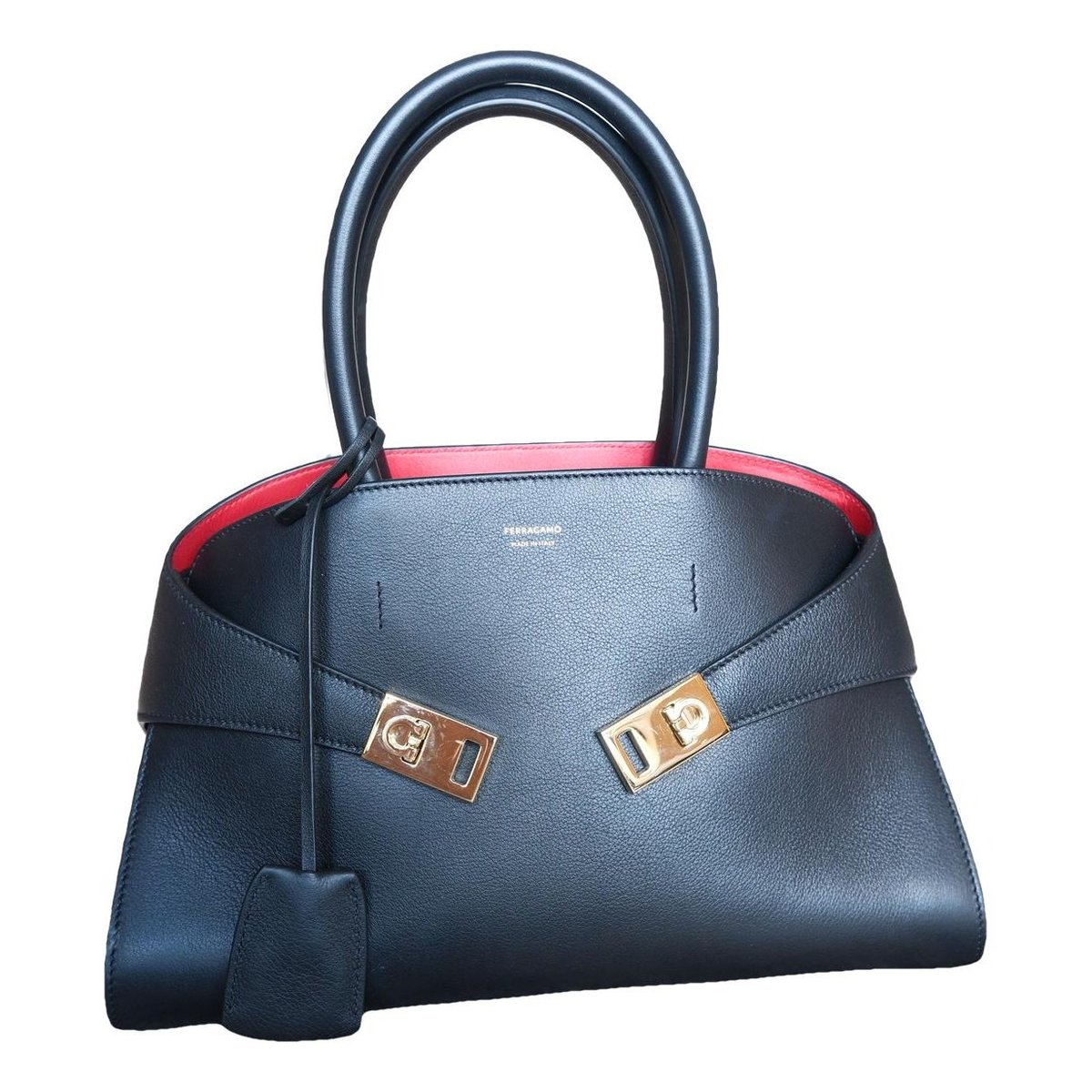 Hug leather handbag