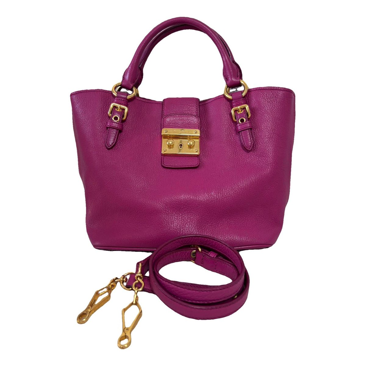 Matelassé leather handbag