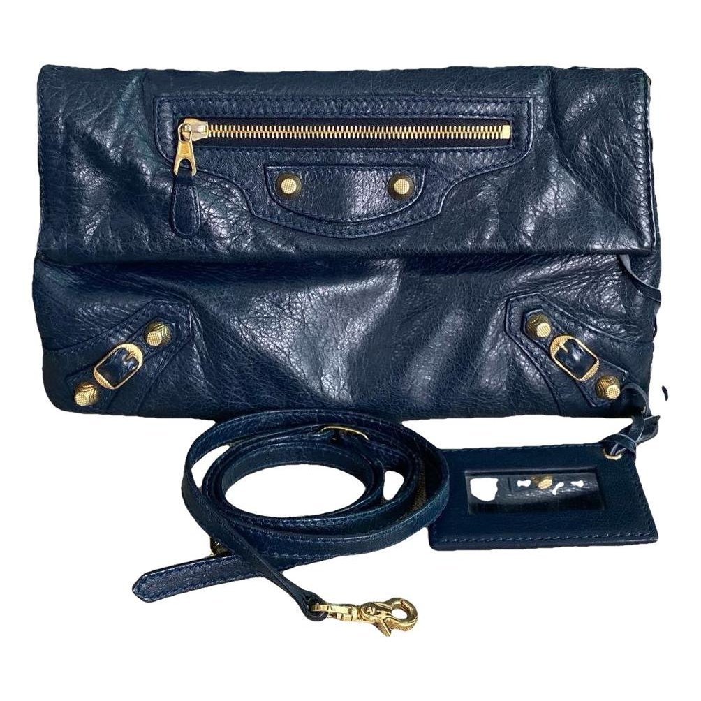 City leather crossbody bag