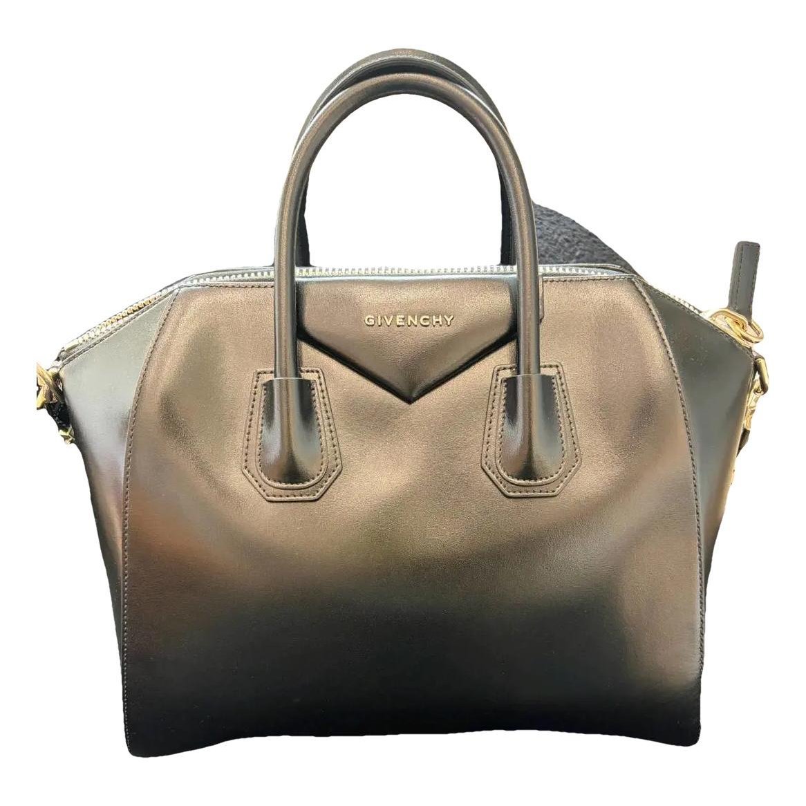 Antigona leather handbag